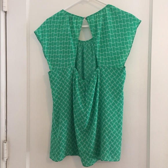 Green Banana Republic Shirt with a Key Hole Back - Picture 2 of 2